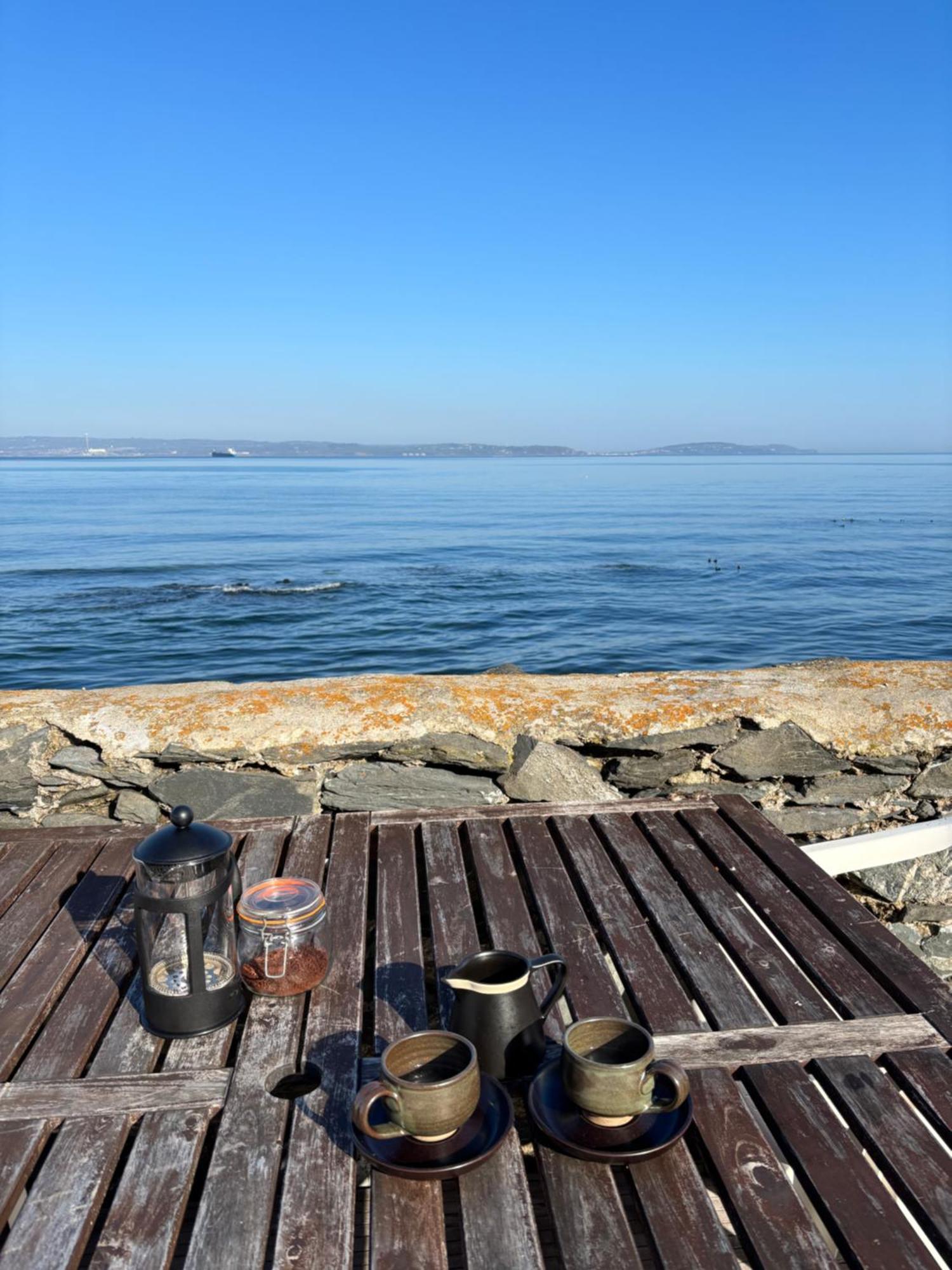 Splash Cottage Beach House With Sea Lapping Garden بانغور المظهر الخارجي الصورة